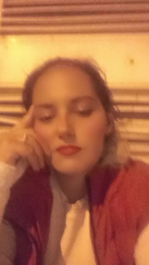@Esma Sultan