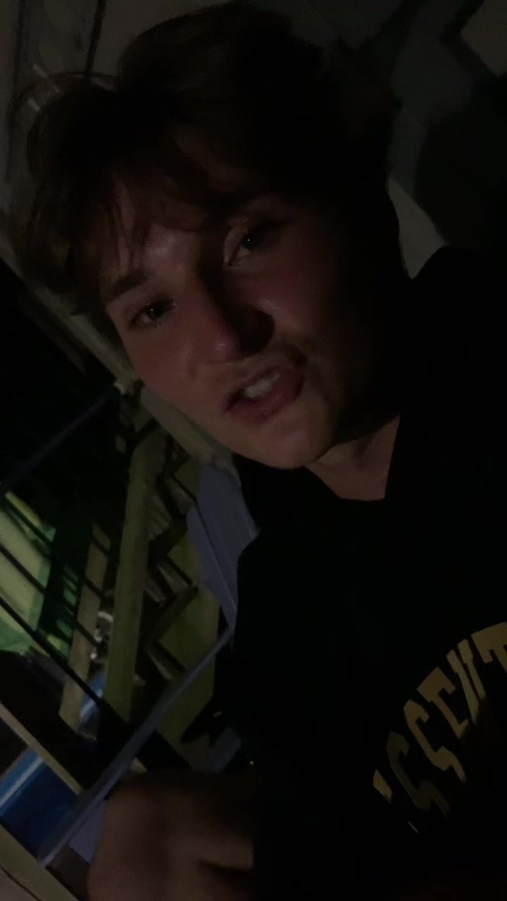@leah ☮︎