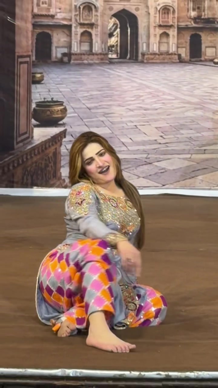@Pakistan Stage drama 🎭 💃
