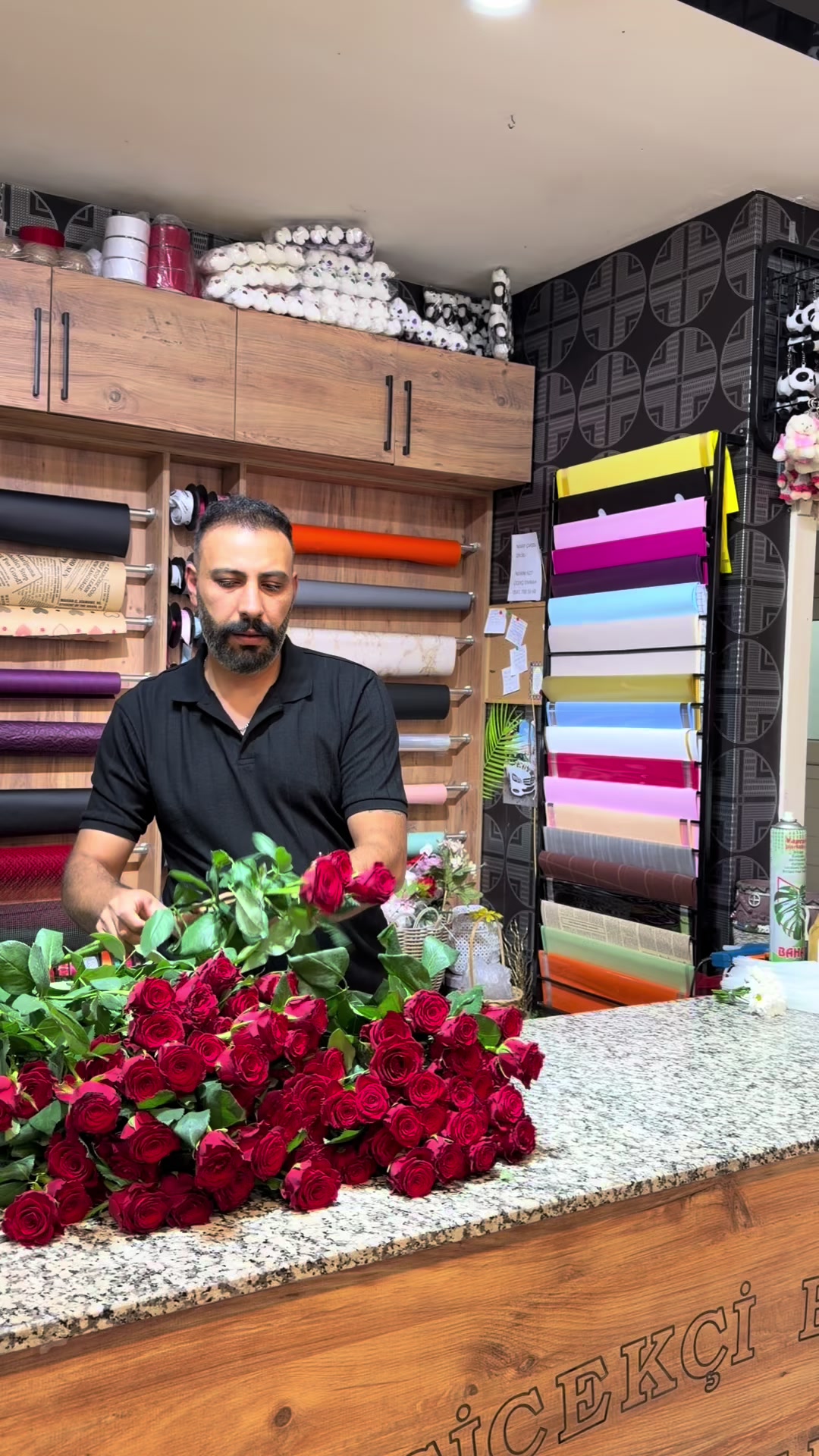 @&Ccedil;i&ccedil;ek&ccedil;i Emrah