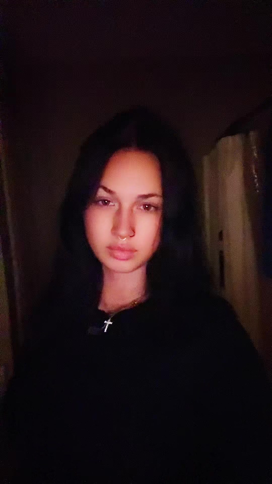 @…