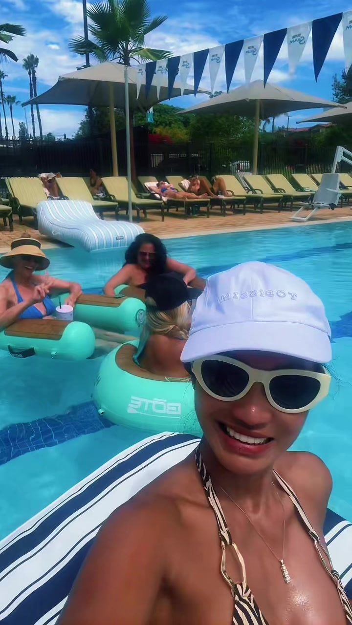 @Elliebelle
