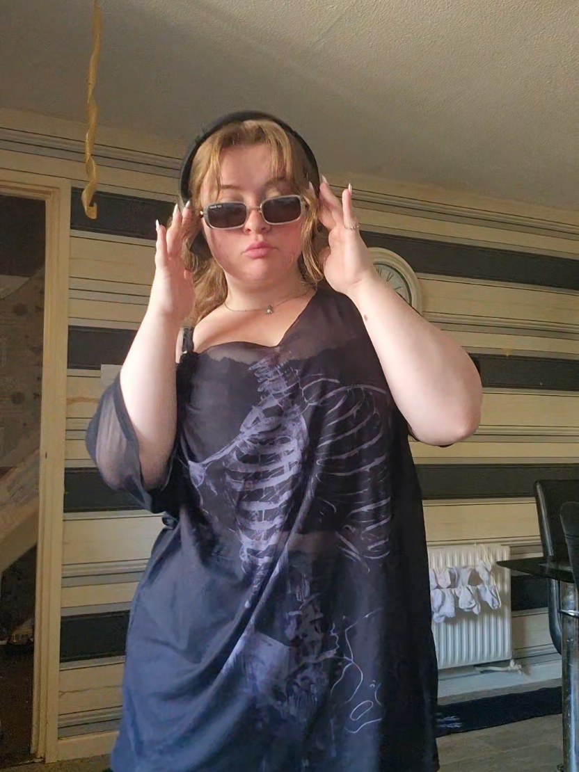 @aine <3