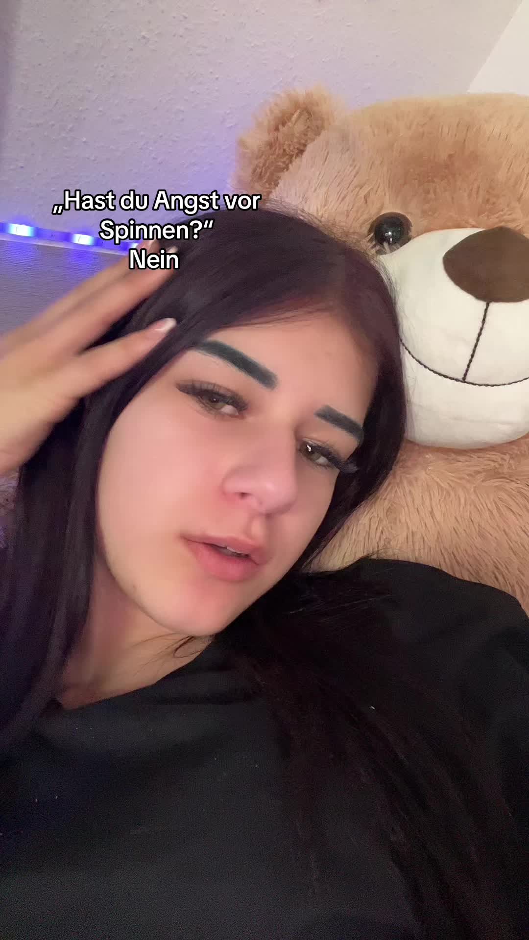 @e_xleen