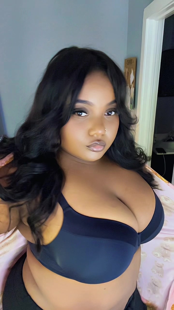@Chika Labika 🦋✨