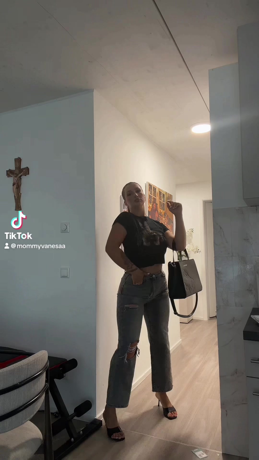@mommyvanesaa