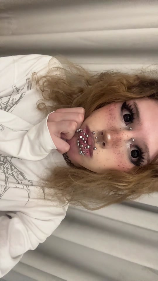 @kissym0lly