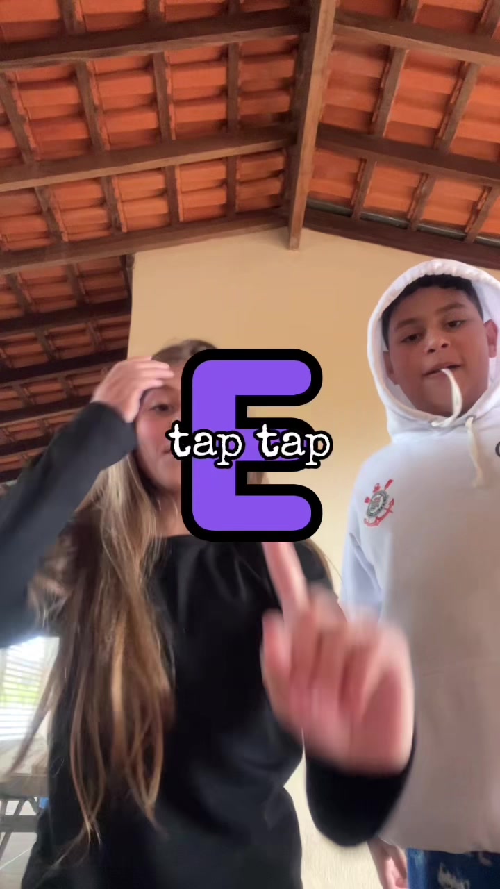 @Lavínia🩷✨