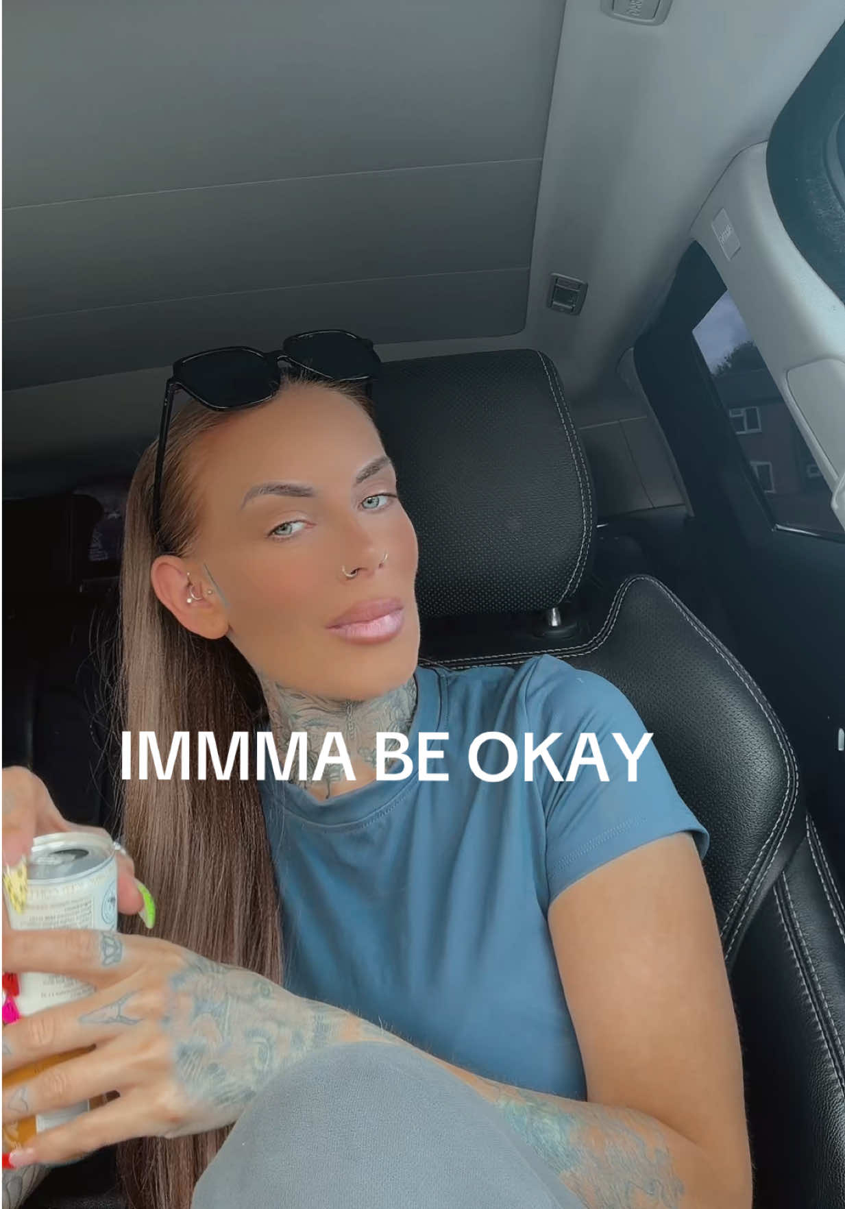 @Officialkelly_blonde