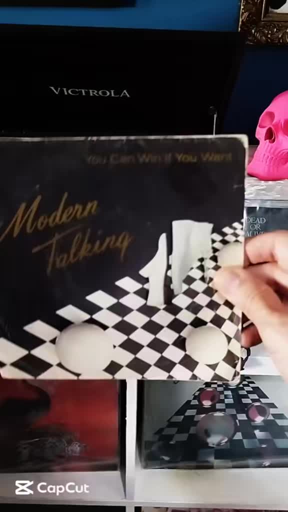 @🅼🆄🆂🅸🅲 🎵 𝕣𝕖𝕥𝕣𝕠 🎶