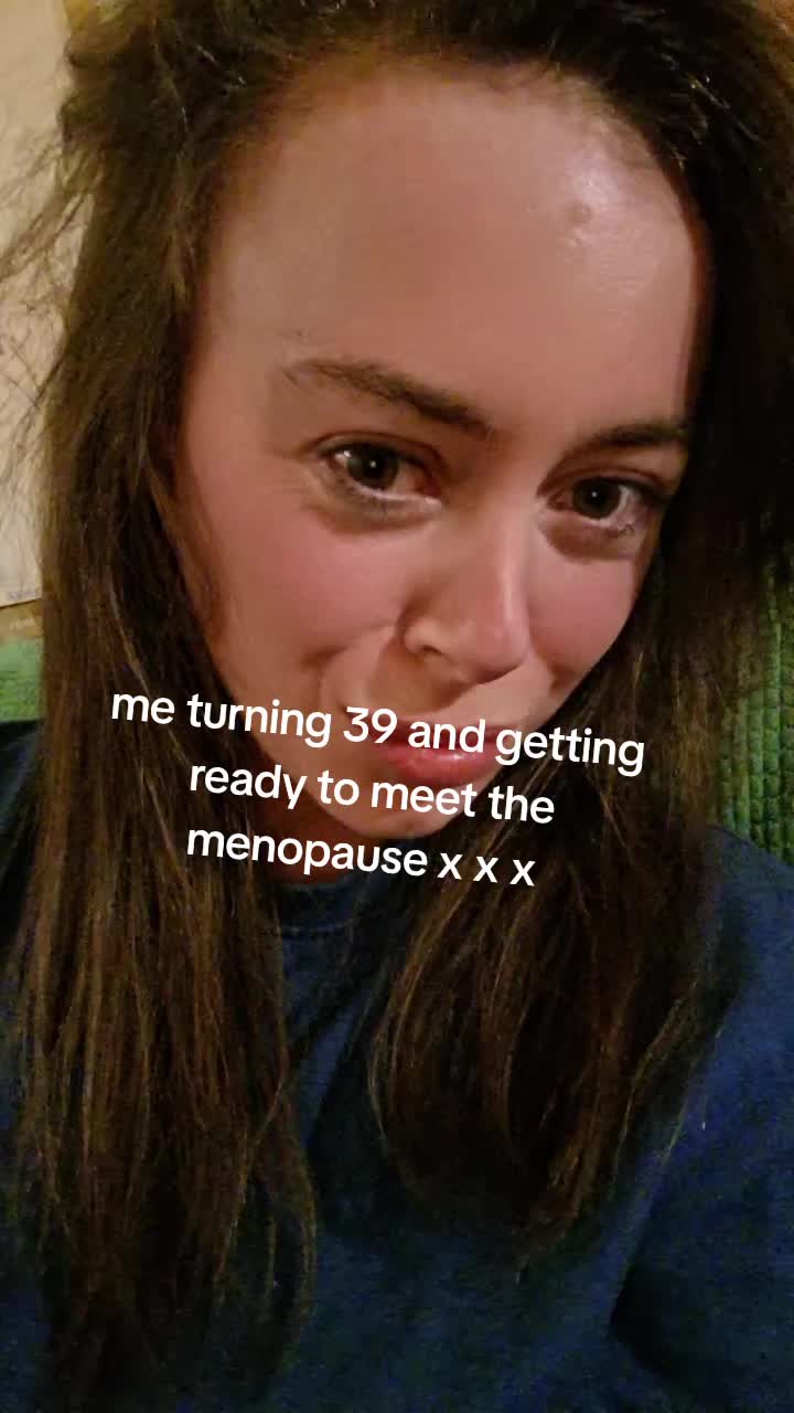 @lollyybmnqh