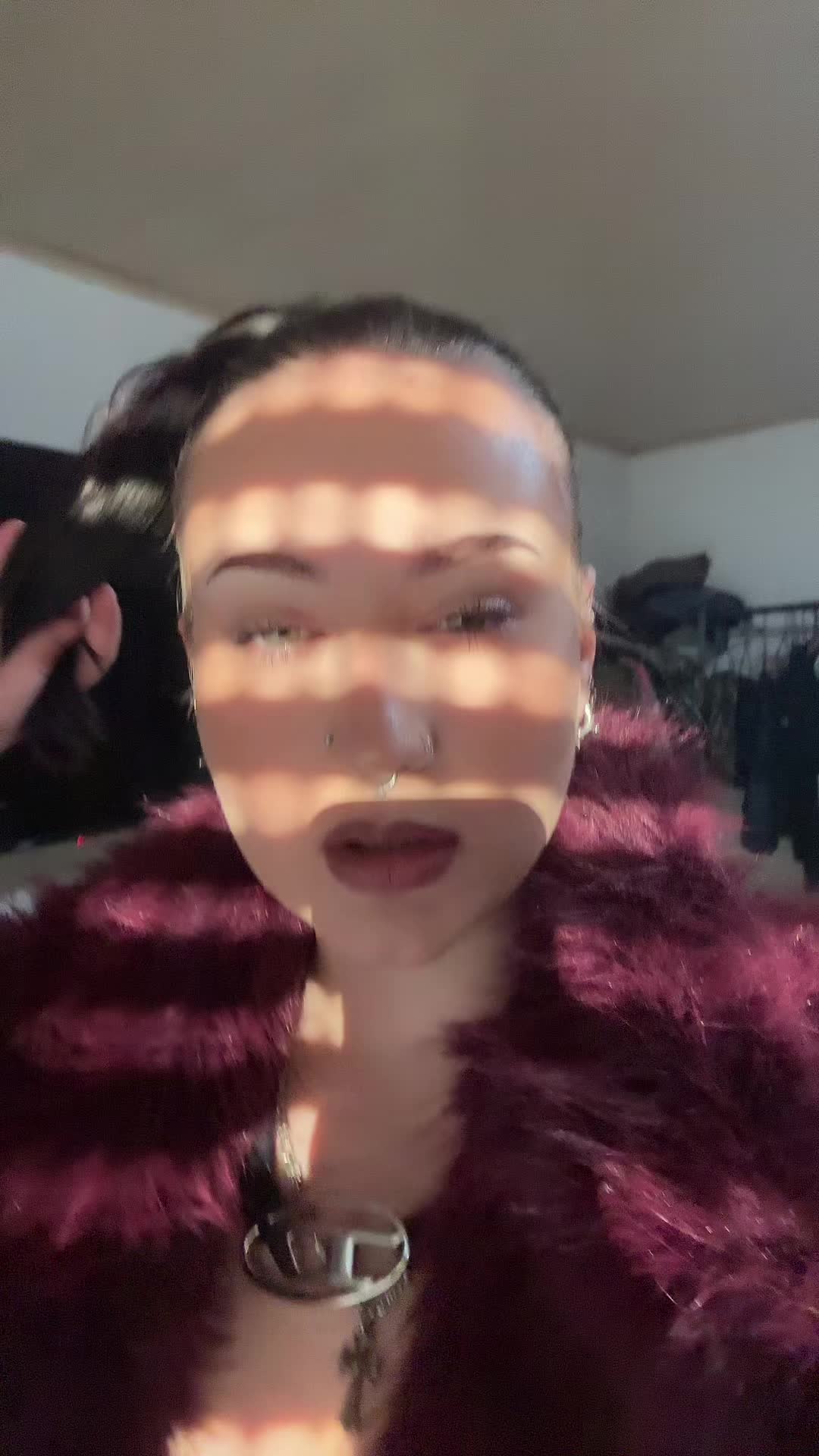@𖥱