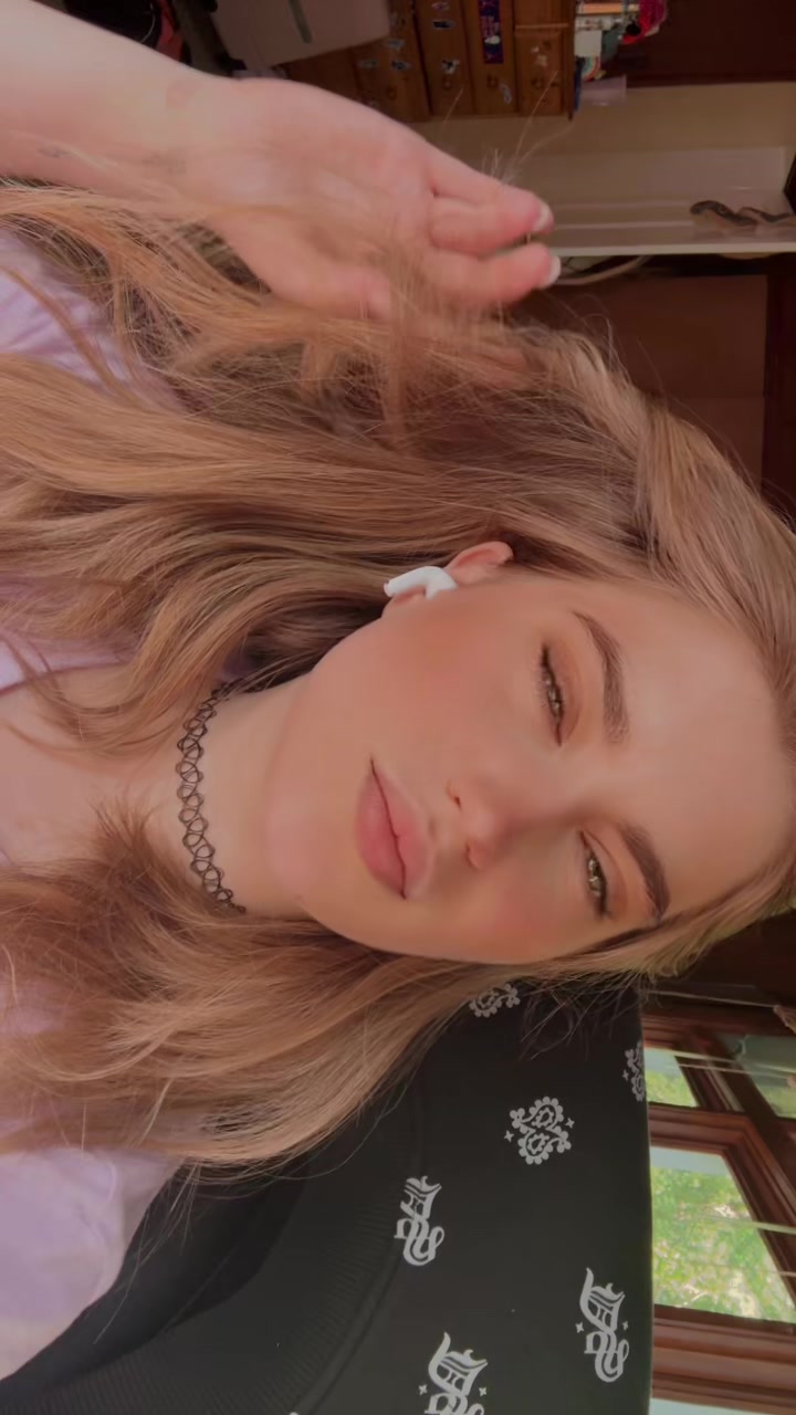 @𝓫𝓮𝓽𝓱𝔂𝓫𝓾𝓫𝓫𝓵𝓮𝓼