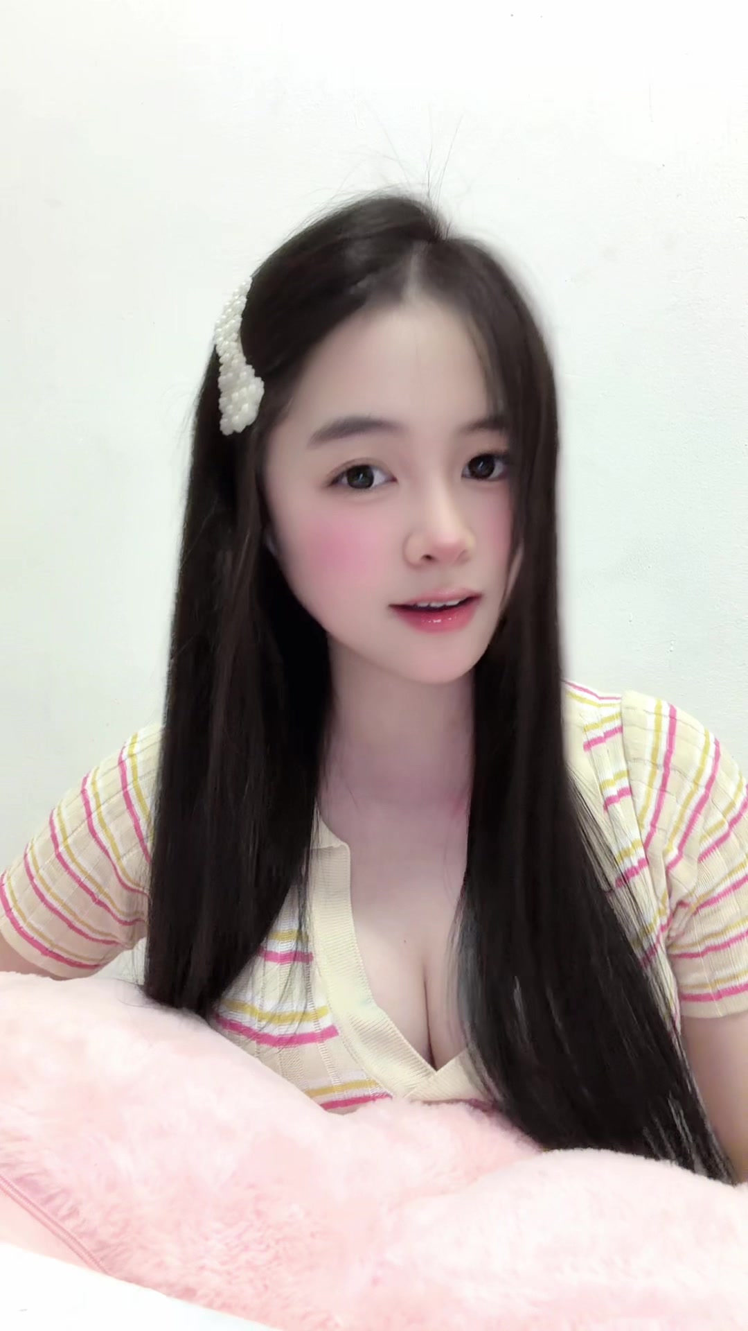 @Tuyết Trinh Ი𐑼 ☃︎