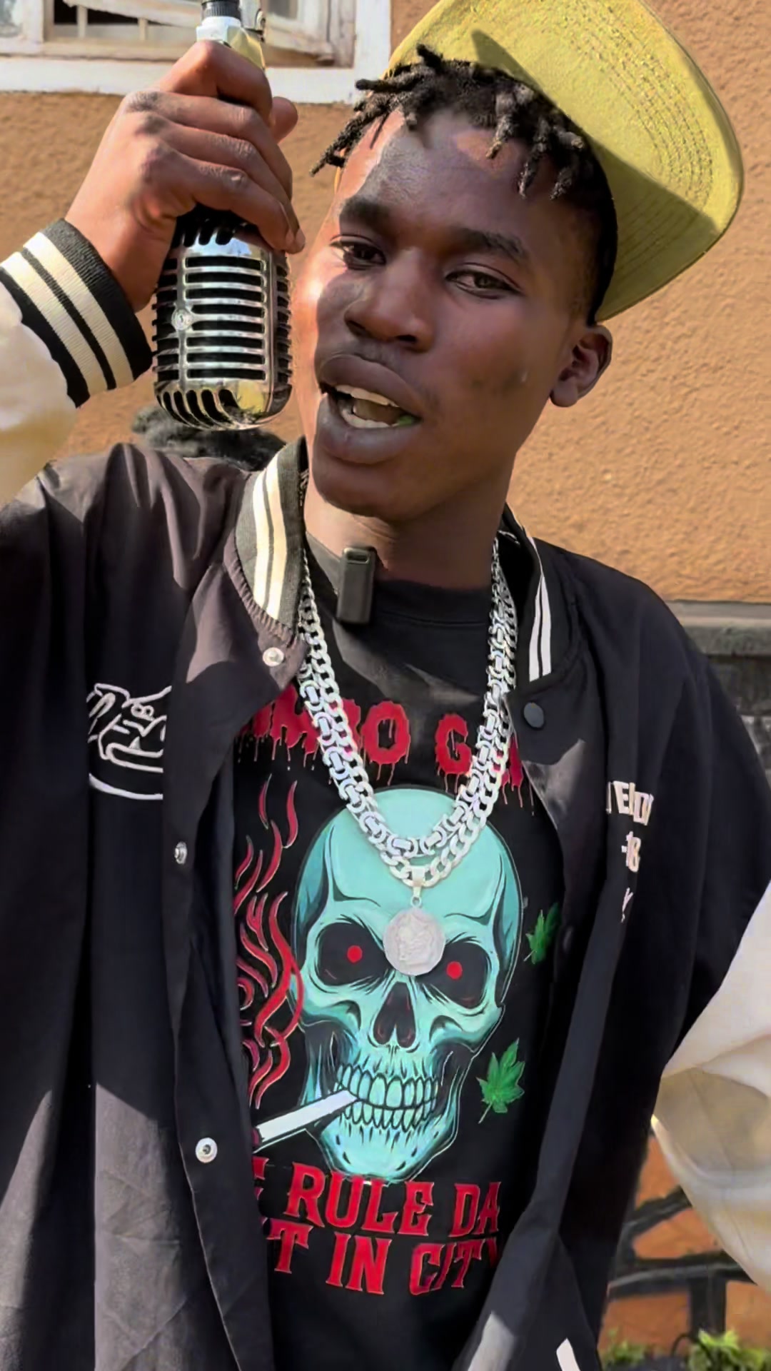 @FlossDaArtist🇺🇬🇬🇧