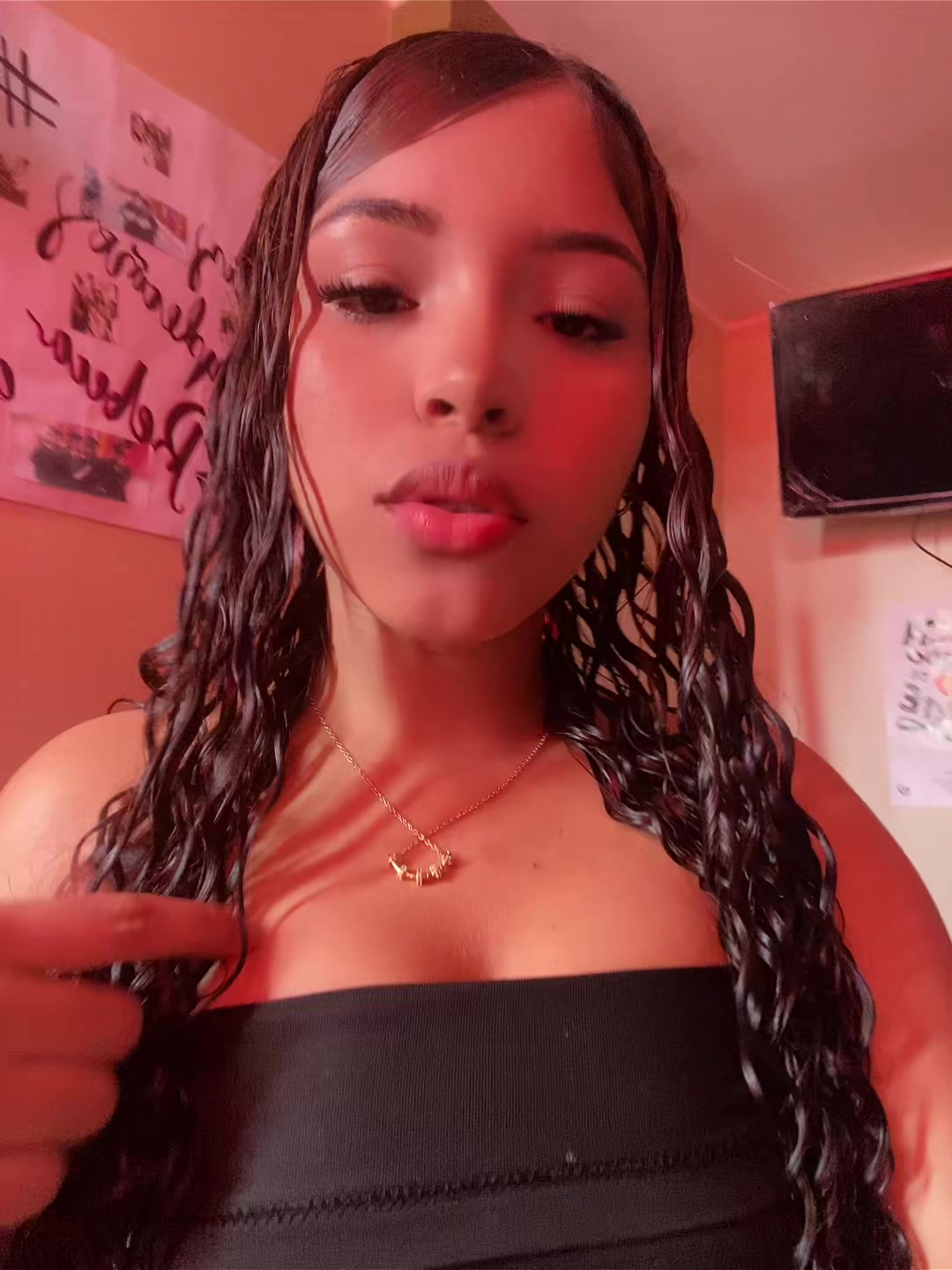 @Camila