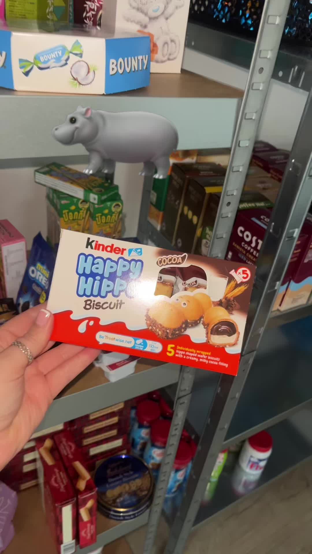 @Bellasboxesuk