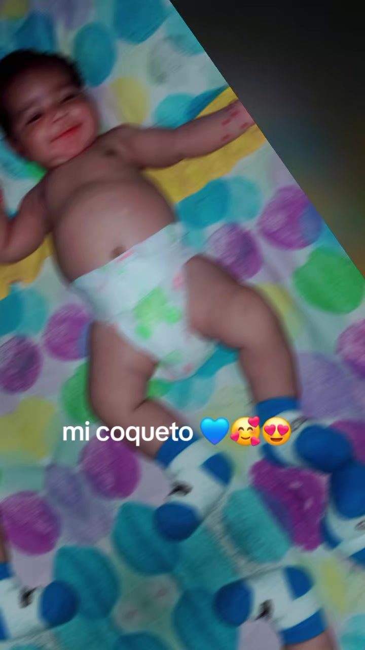 @la florecita olanchana❤️ 👸👸