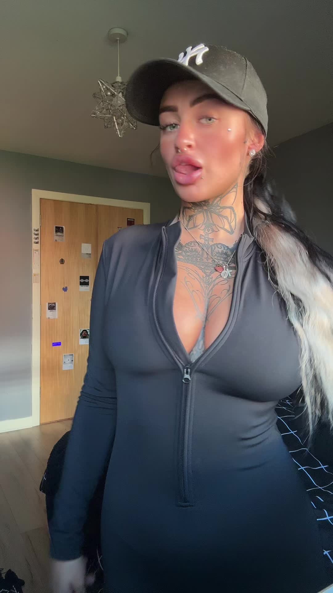 @UNHOLYERIN