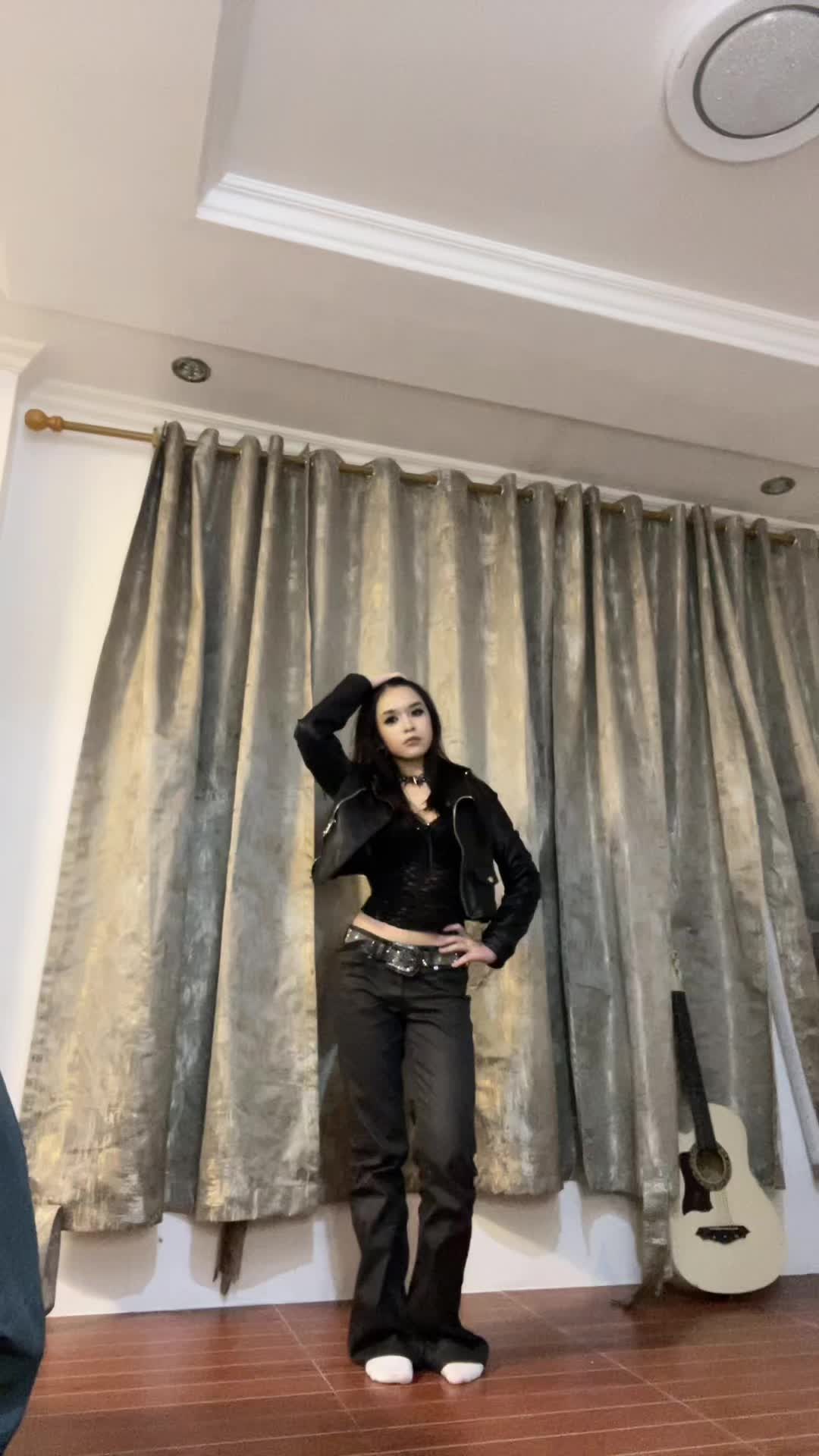 @Petrea Alexa🦇