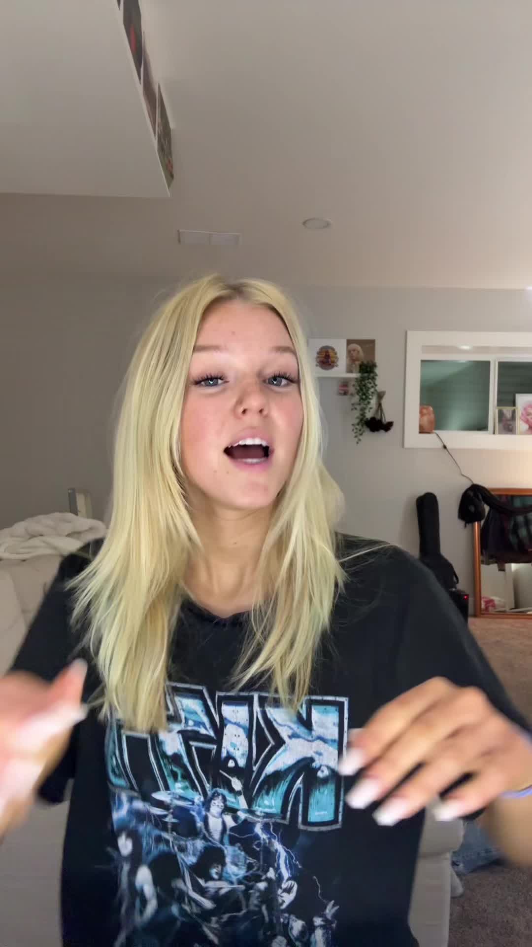 @maddydublenko