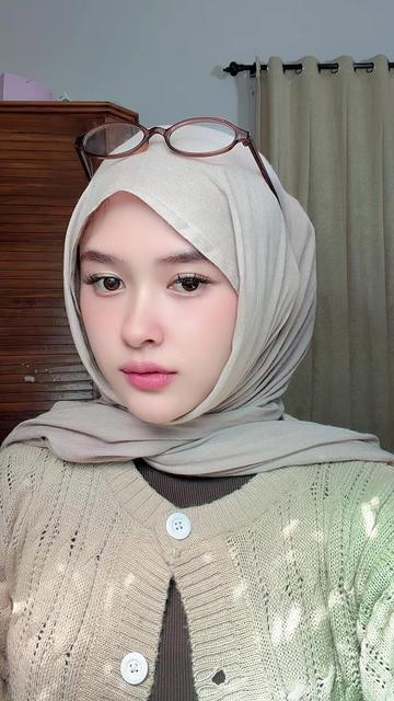 @hllnda_