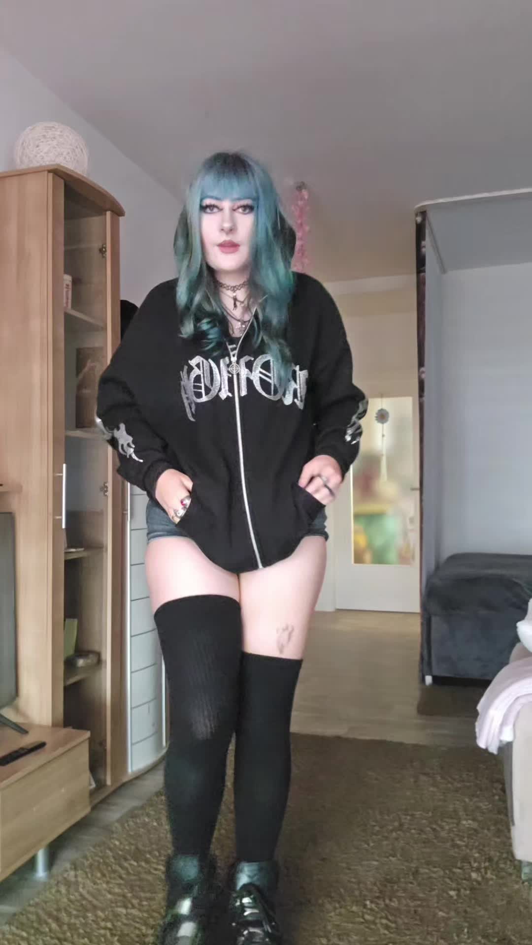 @vampire 🦇🐍