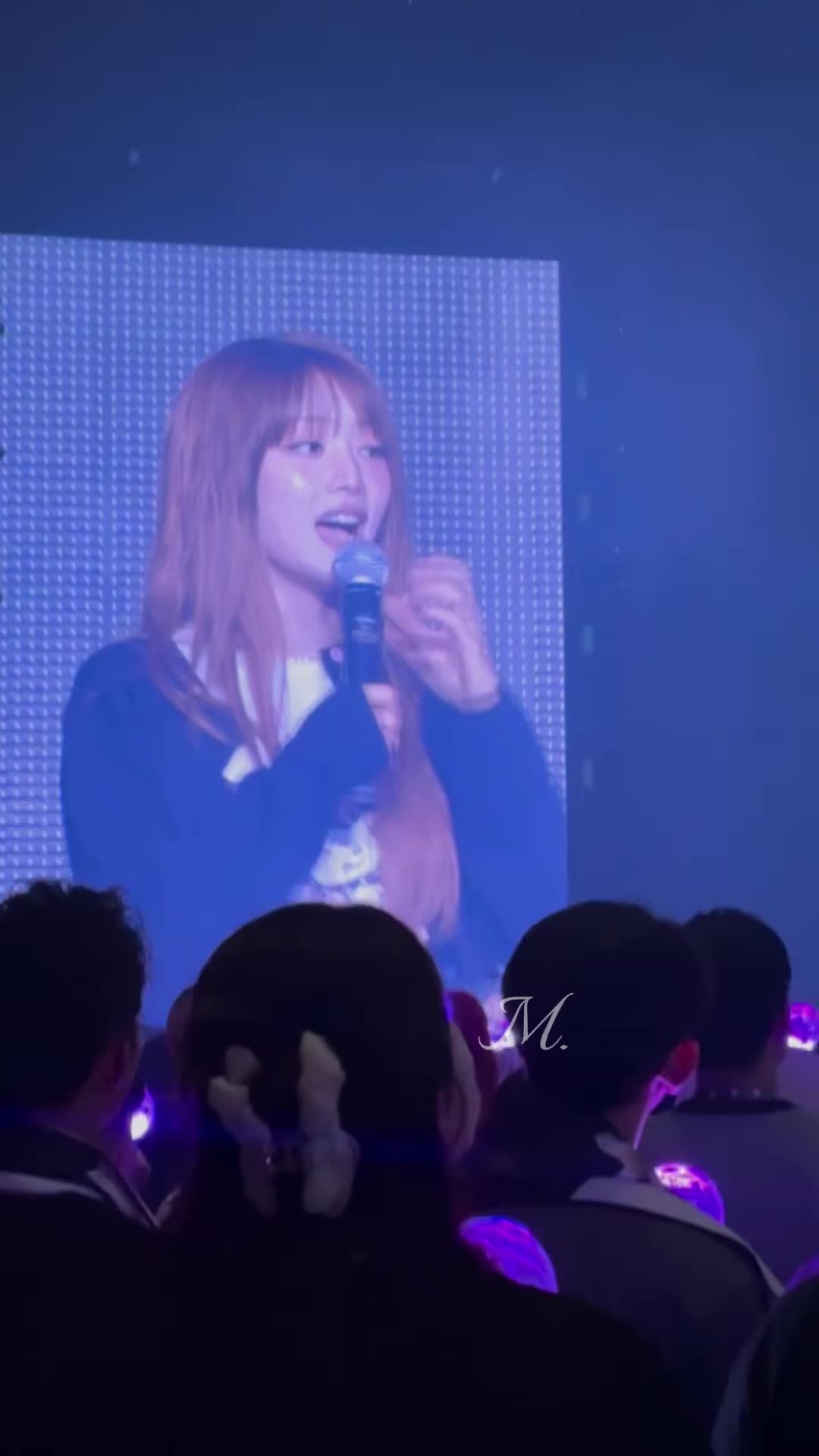 @𝑴.