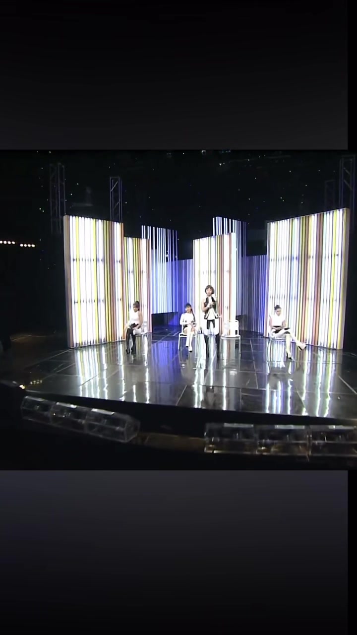 @2ne1
