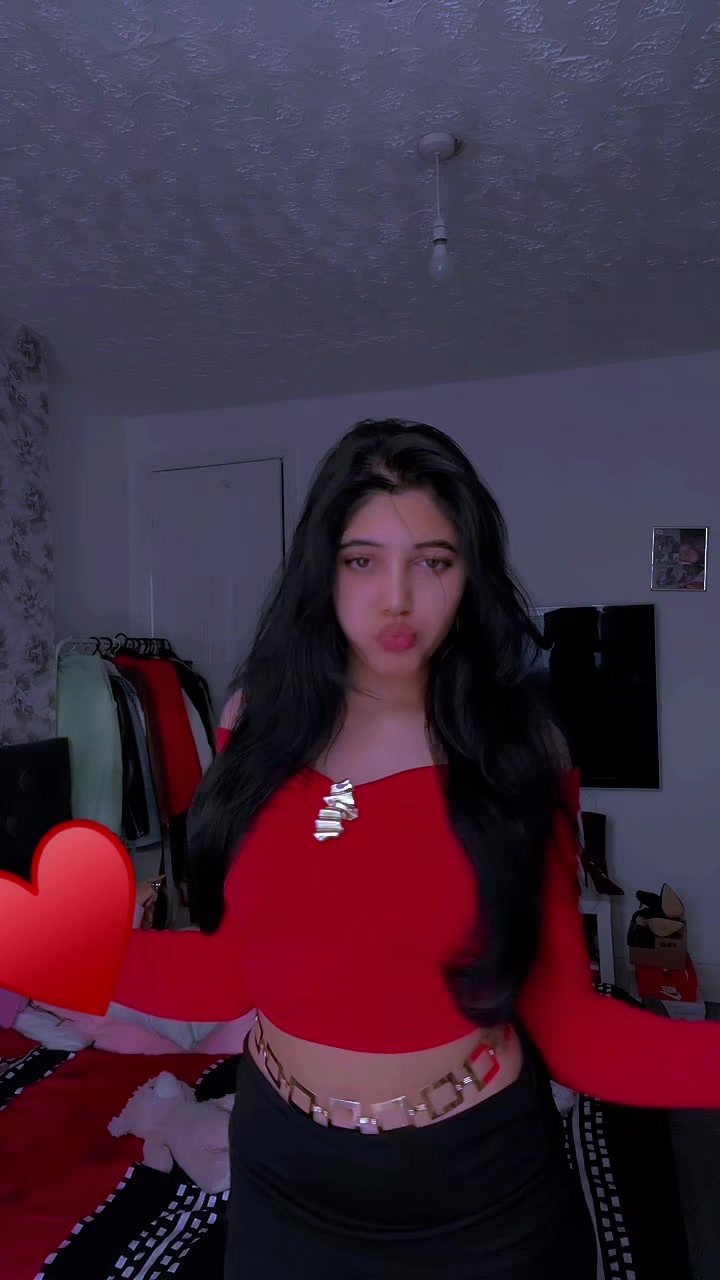 @Livi🥀