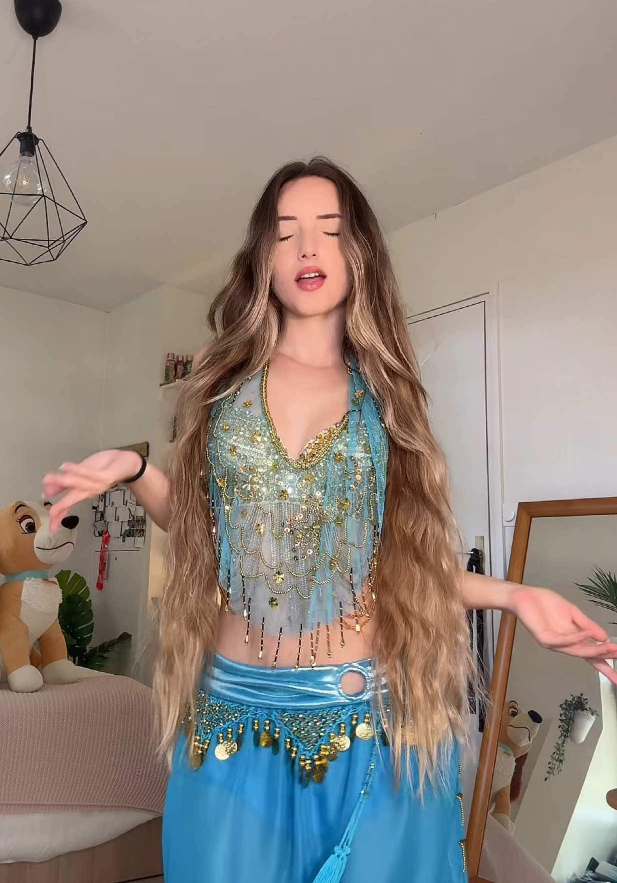 @Whoxver