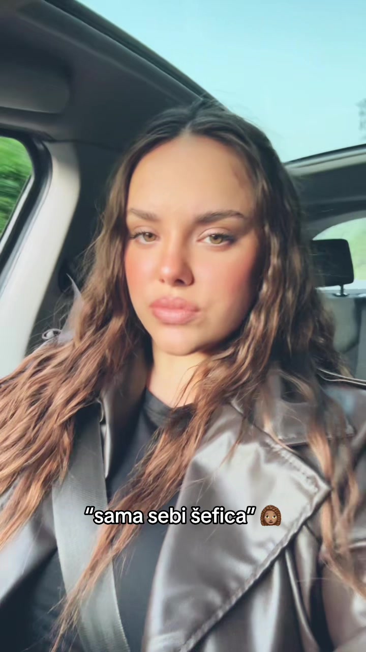 @андријана 💌