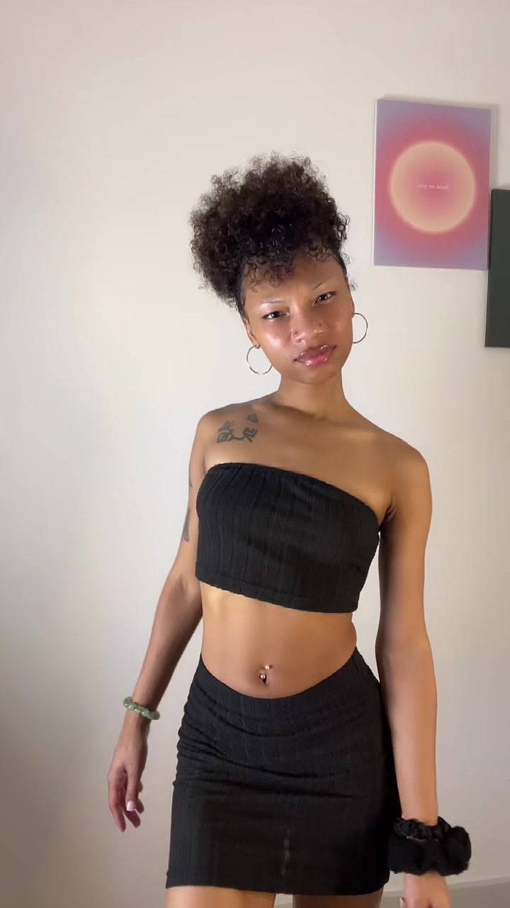 @🤸🏽&zwj;♀️
