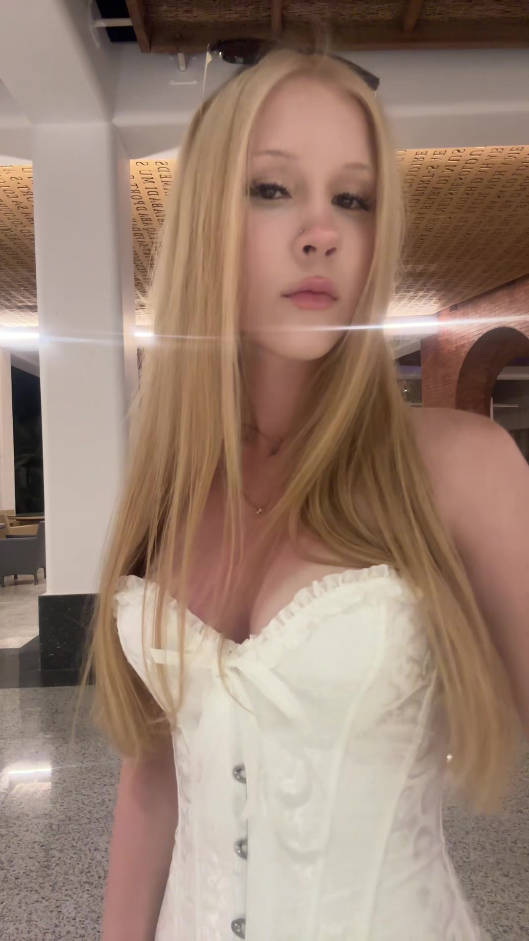 @LUBAV:A/