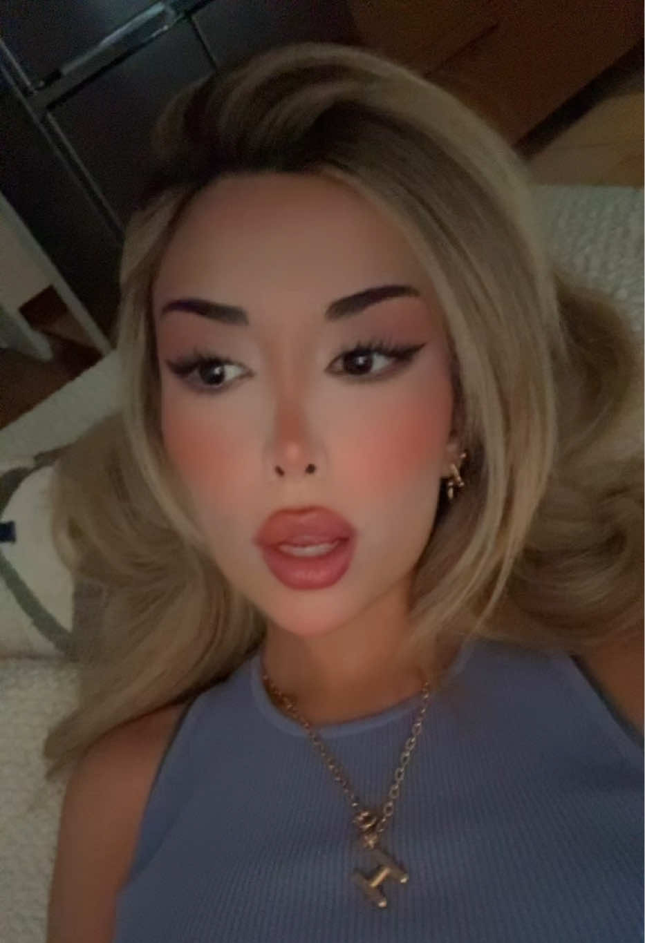 @👸🏼