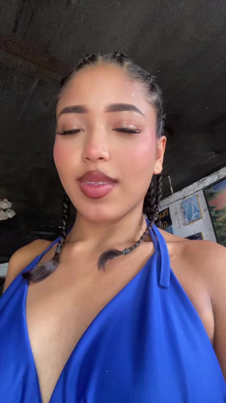 @Meri🔥