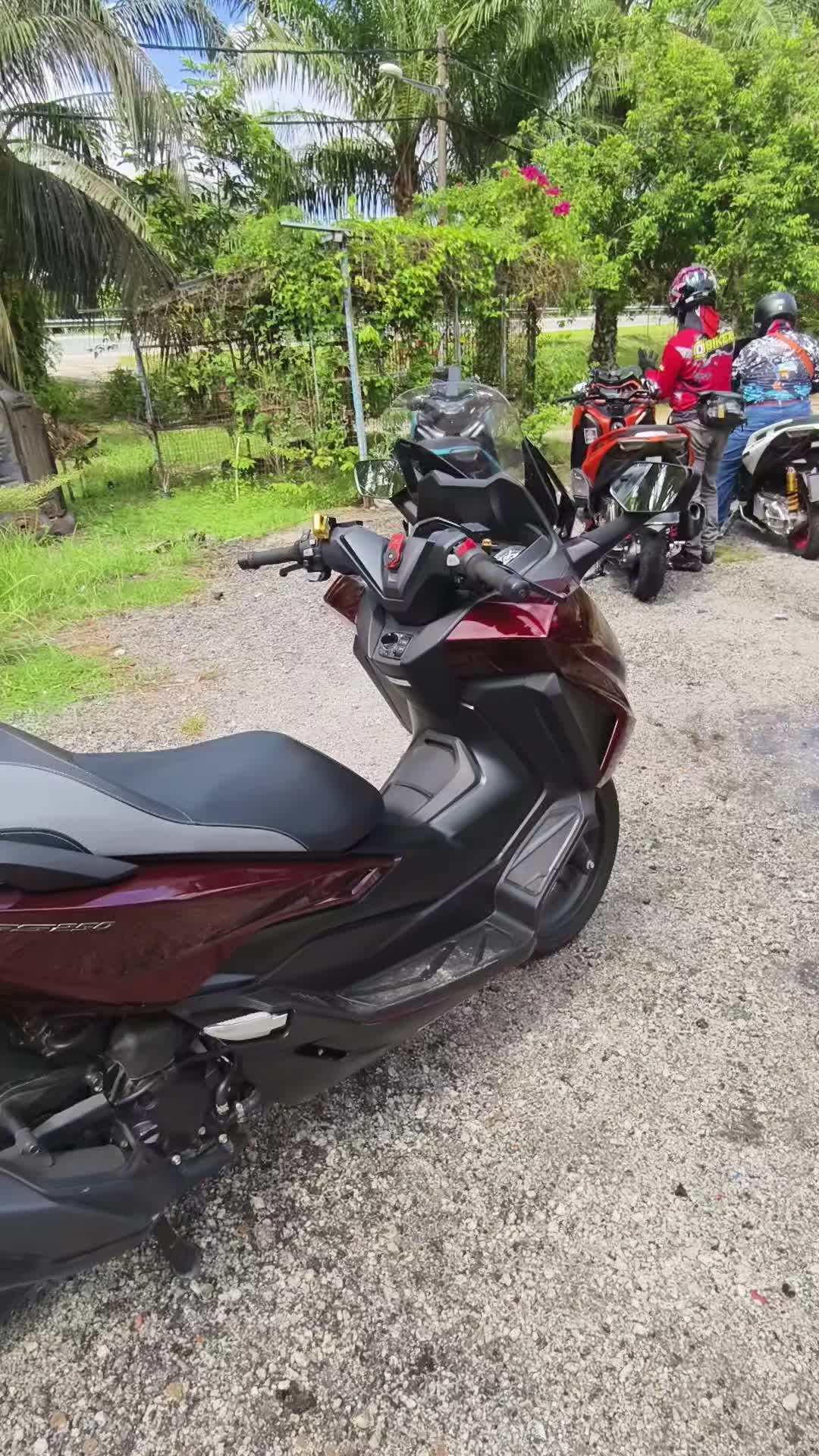 @ahli mesyuarat tingkap