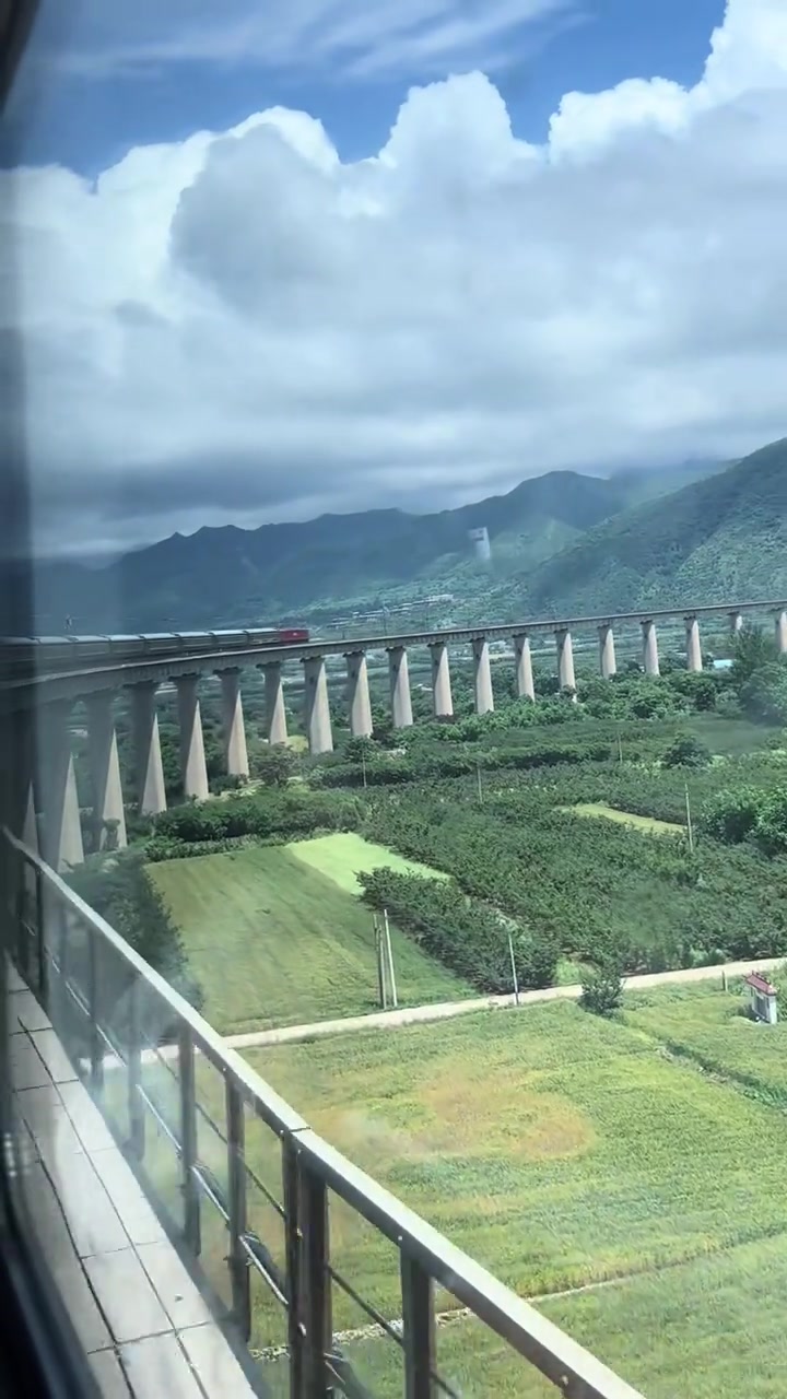 @CN_eye