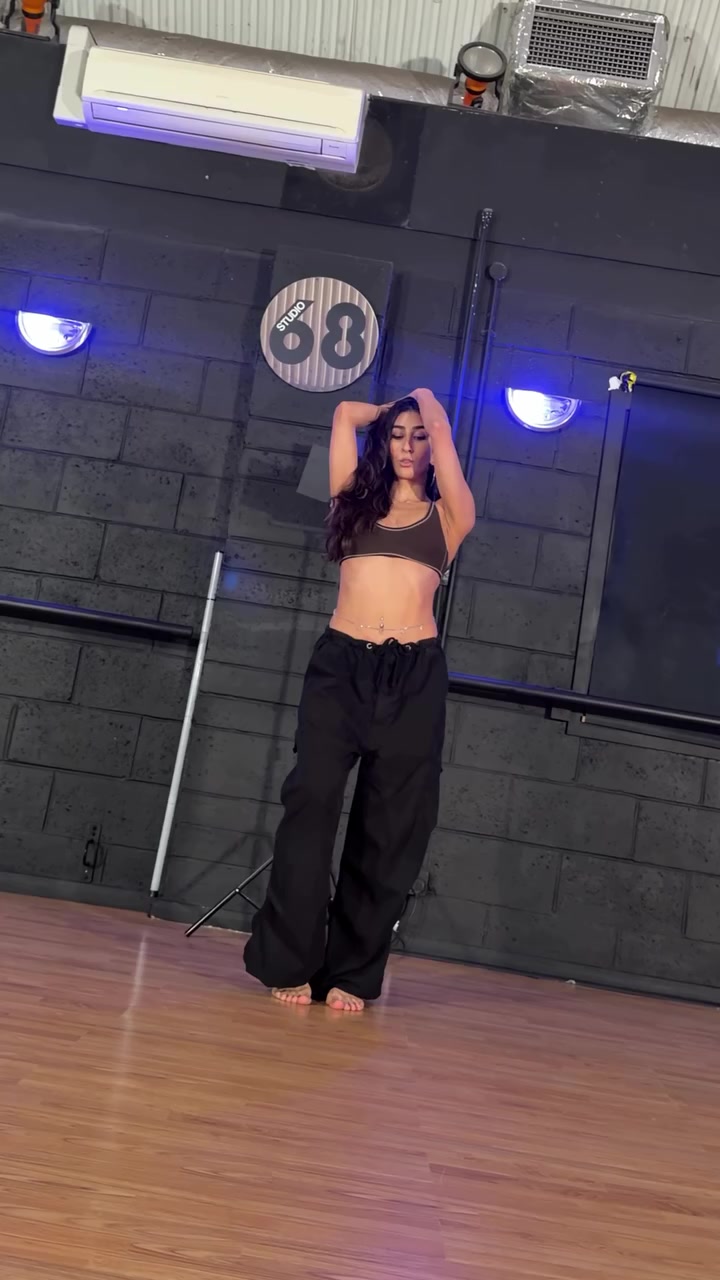 @CRAZY DANCING FACTORY💃🏿🕺