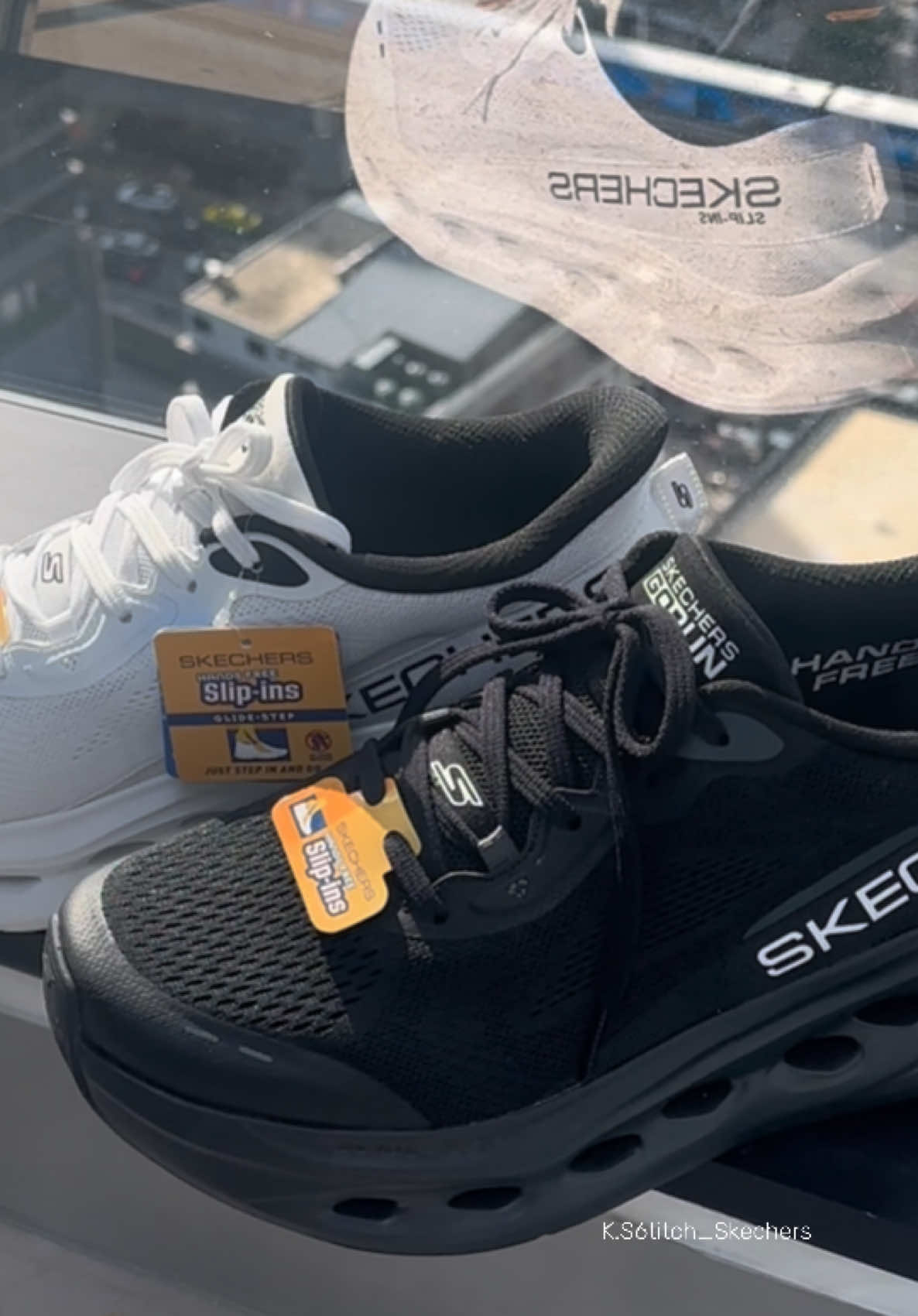 @K.S6titchSkechers