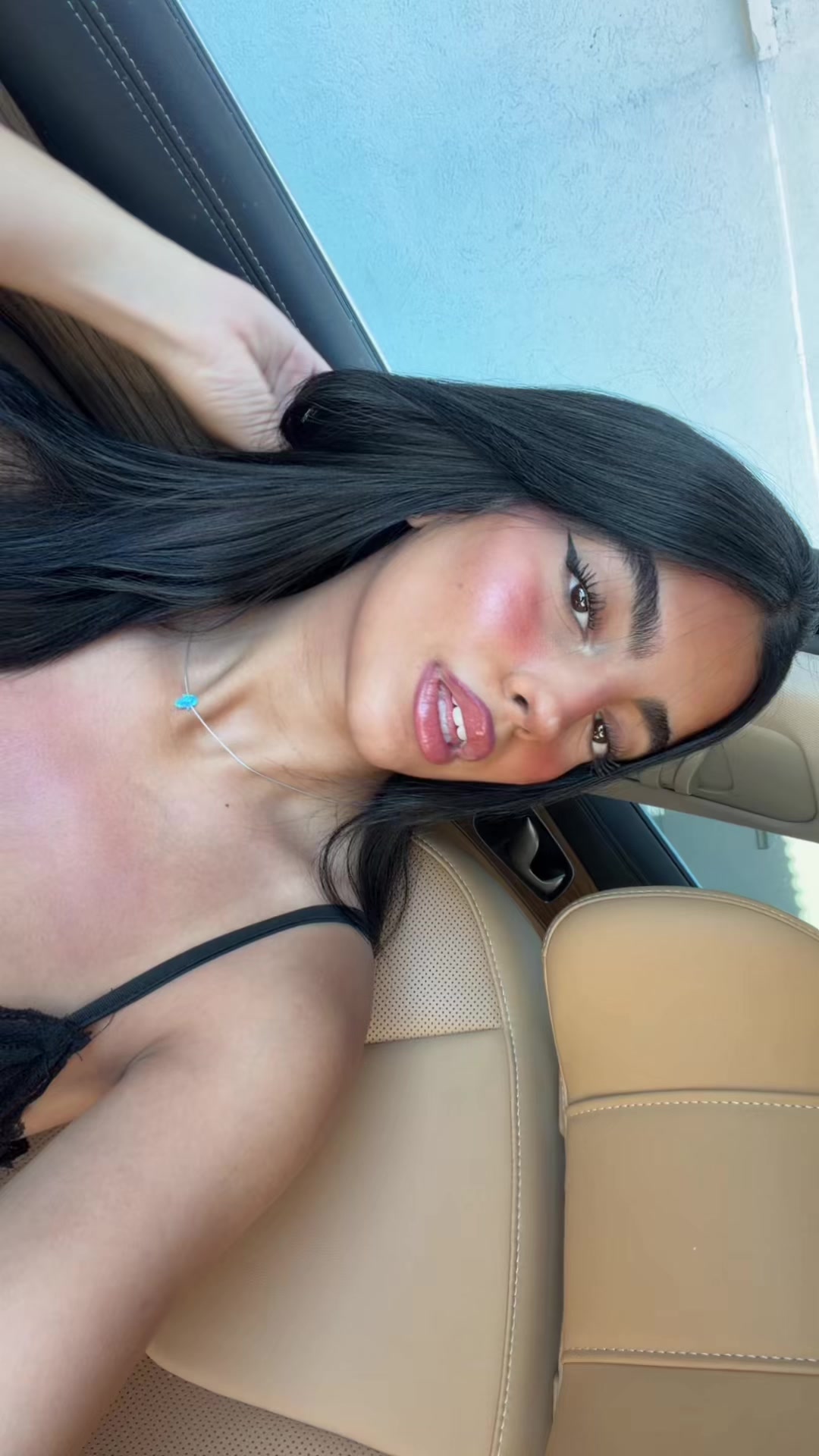 @ELIYA🦋
