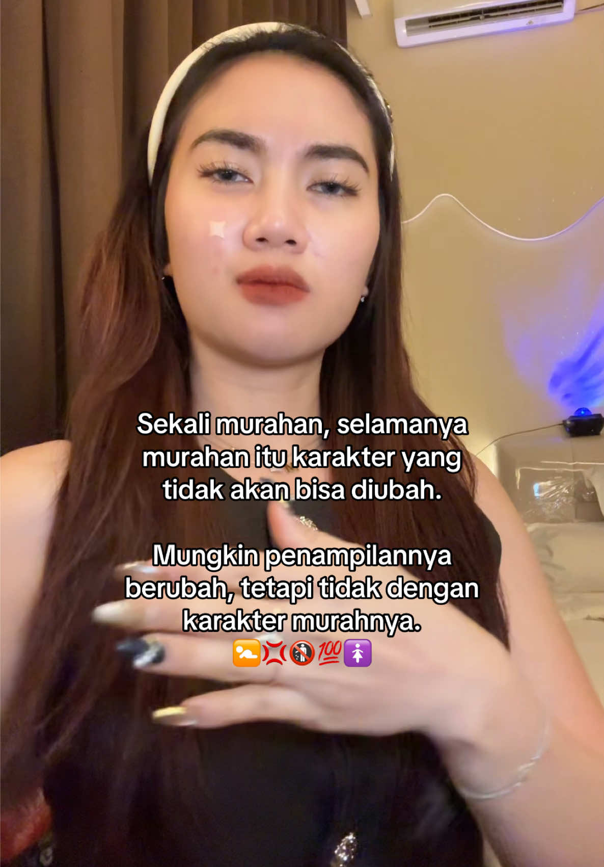 @AGNESSTANIA