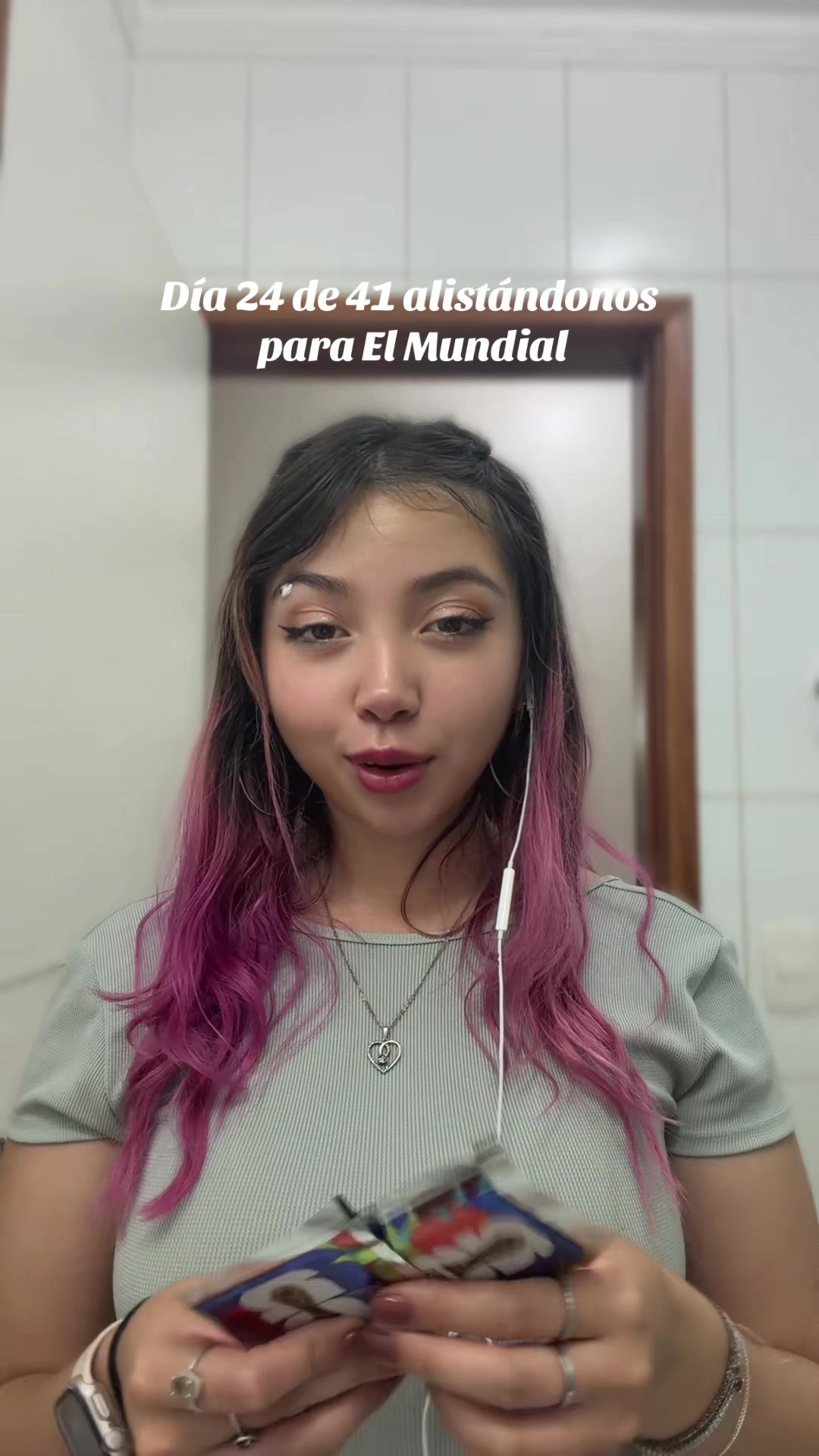 @J U L I 🫰