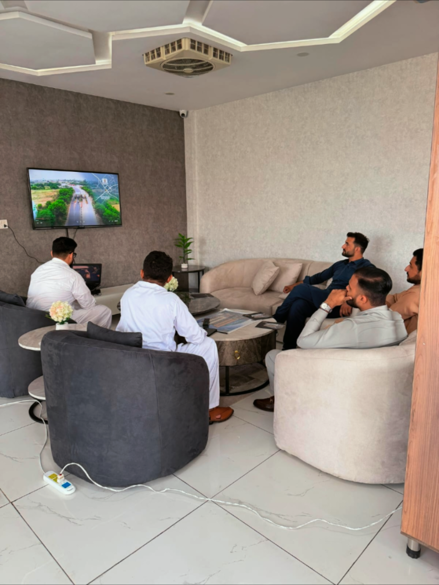 @DIVINE MARKETING 🇵🇰