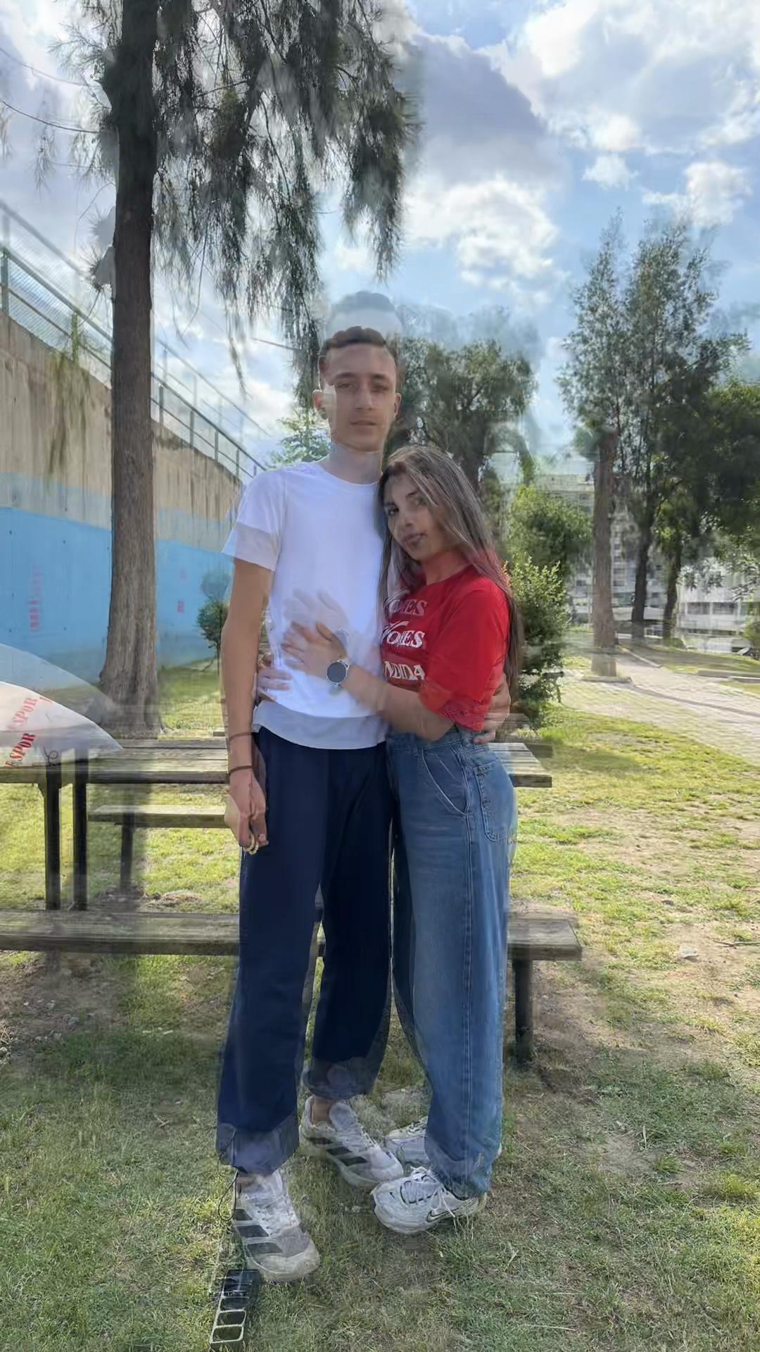 @😁
