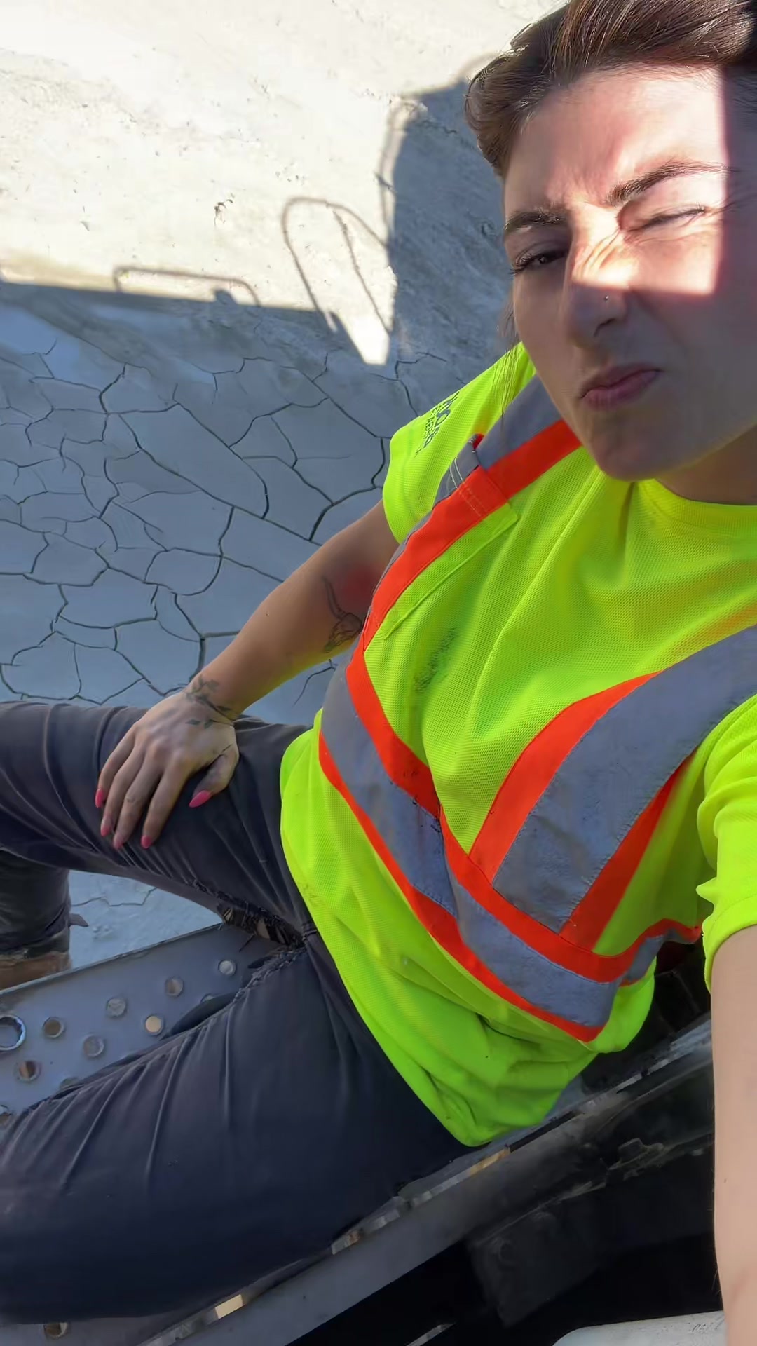 @LexxExcavatorChick