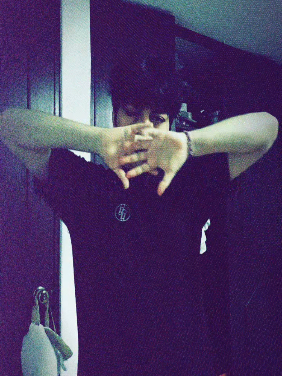 @:3