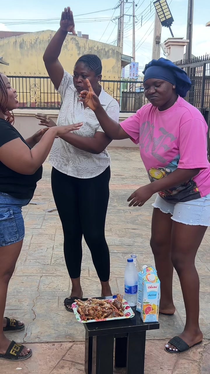 @AMINAT ✨️🤍