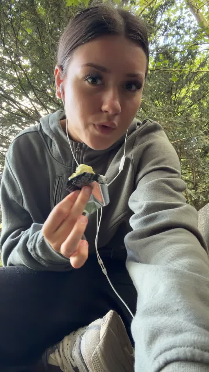 @🍈