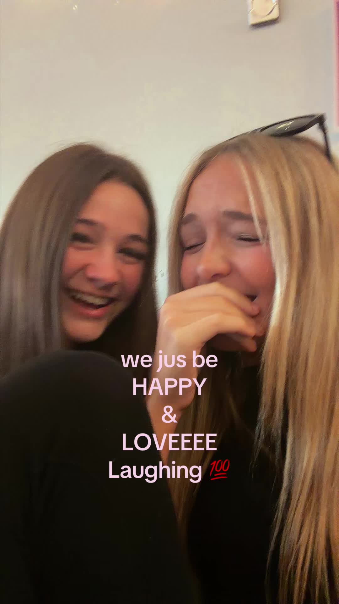 @𝓔𝓵𝓸𝓾𝓲𝓼𝓮 𝓼𝓹𝓪𝓶💸